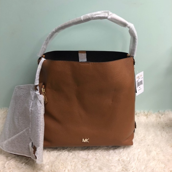 Michael Kors Griffen Large Hobo Shoulder Bag - Picture 3 of 13